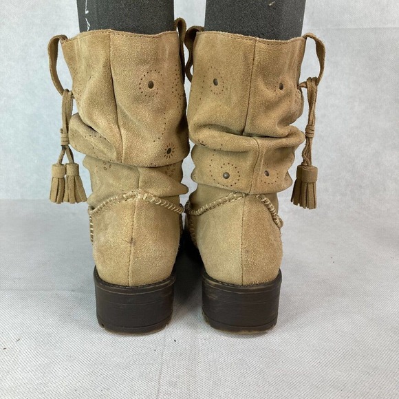 Coolway Boots Womens Sz 10.5 Tan Beige Suede Leather Slouchy Ankle Tassels - Picture 2 of 6